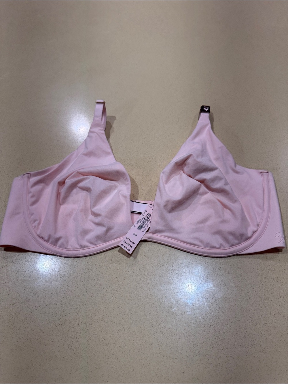 Victoria’s Secret Women’s Soft Pink Seamless Underwire Bra - BNWT